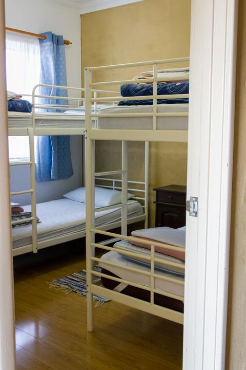 Baywatch Retreat Augusta - Kingaroy Accommodation 6