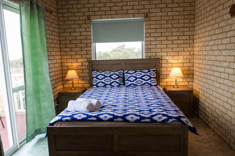 Baywatch Retreat Augusta - Kingaroy Accommodation 9