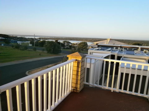 Baywatch Retreat Augusta - Kingaroy Accommodation 31