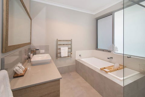 Busselton Beachside - A Slice Of Heaven - Kingaroy Accommodation 13