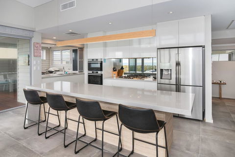 Busselton Beachside - A Slice Of Heaven - Kingaroy Accommodation 3