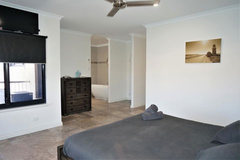 27 Corella Court - Kingaroy Accommodation 20
