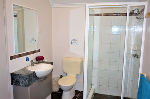 Osprey Holiday Village Unit 213 1 Bedroom - Kingaroy Accommodation 7