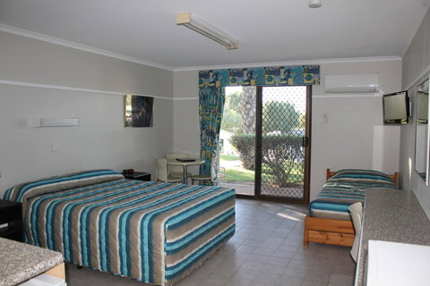 Ningaloo Coral Bay â€“ Bayview - Kingaroy Accommodation 8