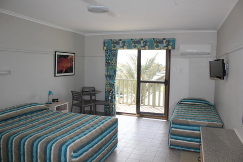 Ningaloo Coral Bay â€“ Bayview - Kingaroy Accommodation 15