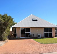 Osprey Holiday Village Unit 103/1 Bed - Perfect short stay apartment with King size bed - Kingaroy Accommodation