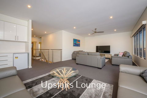 32 Corella Court - Kingaroy Accommodation 12