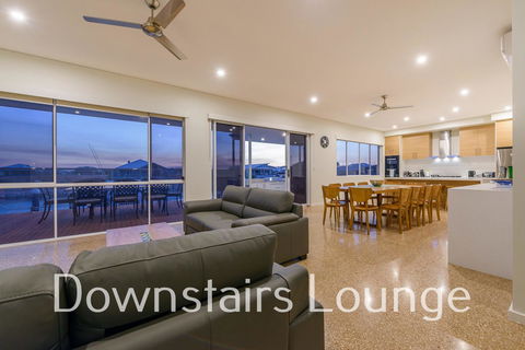32 Corella Court - Kingaroy Accommodation 2