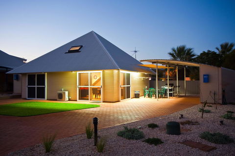 Osprey Holiday Village Unit 103 2 Bedroom - Kingaroy Accommodation 1