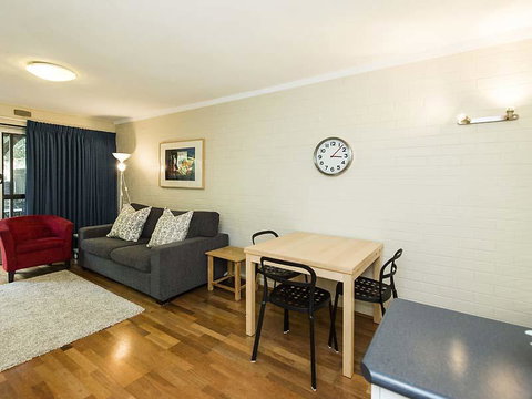 Rosalie 13 - Kingaroy Accommodation 6