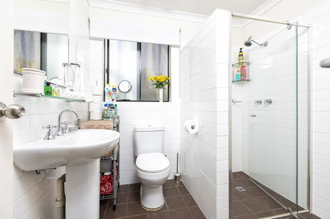 Como Executive Apartment - Kingaroy Accommodation 15