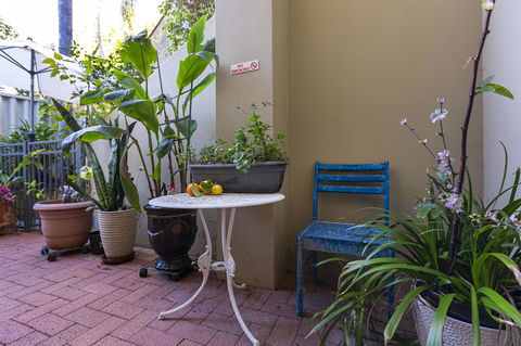 Como Executive Apartment - Kingaroy Accommodation 11