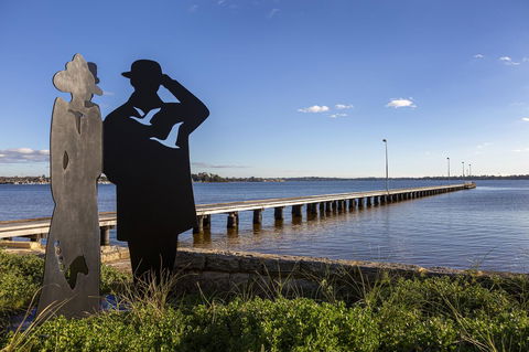 Como Executive Apartment - Kingaroy Accommodation 24