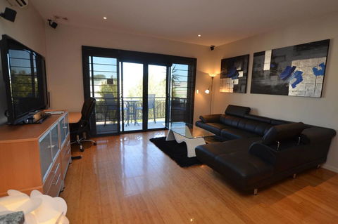 The Arcadia Apartment - Kingaroy Accommodation 3
