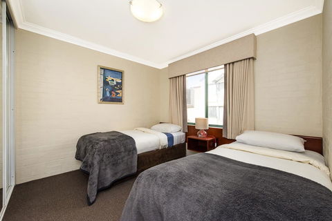 Subiaco Village 18 - Kingaroy Accommodation 17