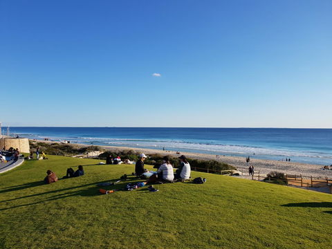 Scarborough - Oceanview 2 Bed, 2 Bathroom Apartment - Kingaroy Accommodation 2