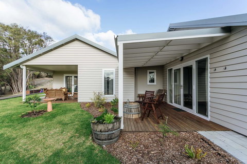 Stablebase - Kingaroy Accommodation 4