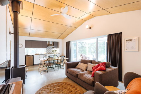 Stablebase - Kingaroy Accommodation 5