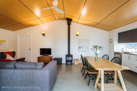 Stablebase - Kingaroy Accommodation 7