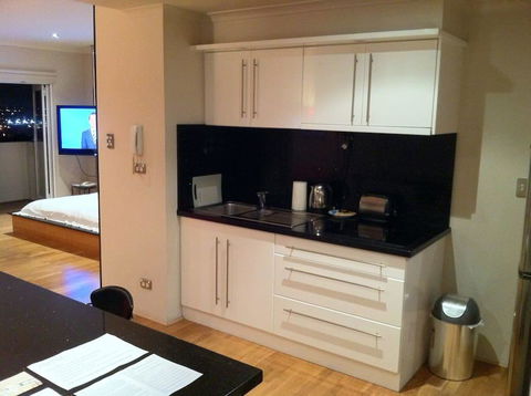 Colin St Apartment - Kingaroy Accommodation 3