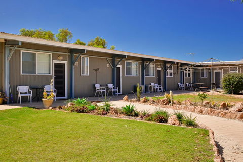 Getaway Villas Unit 384 - Kingaroy Accommodation 0