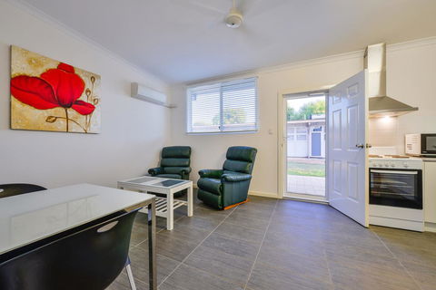Getaway Villas Unit 384 - Kingaroy Accommodation 3