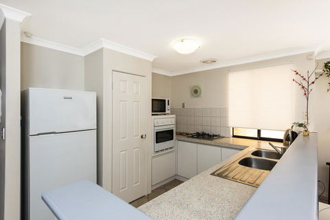 Scarborough Villa On Duke - Kingaroy Accommodation 15