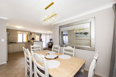 Scarborough Villa On Duke - Kingaroy Accommodation 30