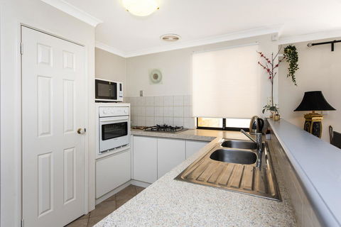 Scarborough Villa On Duke - Kingaroy Accommodation 26