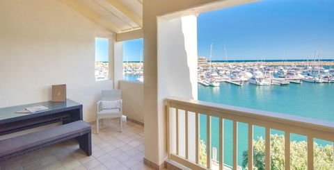 The Marina Hotel - Mindarie - Kingaroy Accommodation 9