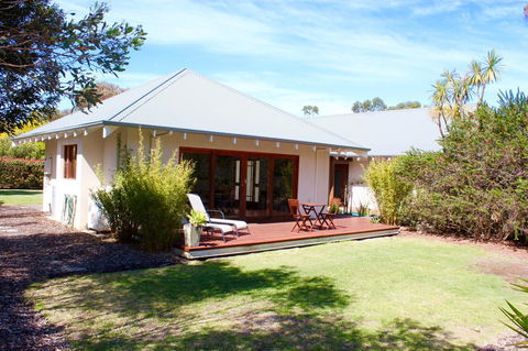 Moana Spa Villas - Prime Yallingup Location - Kingaroy Accommodation 0