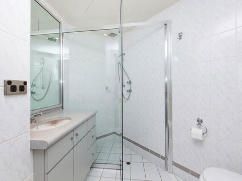 Beachfront Penthouse & Huge Terrace - Kingaroy Accommodation 11