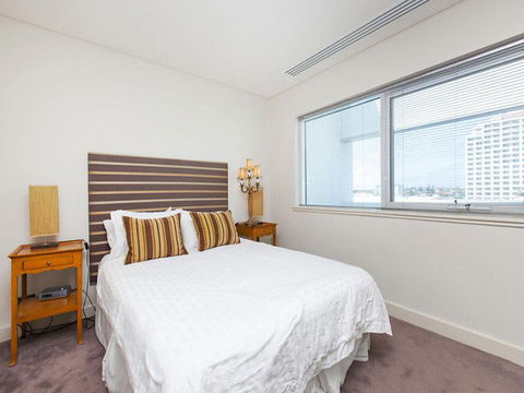 Beachfront Penthouse & Huge Terrace - Kingaroy Accommodation 8