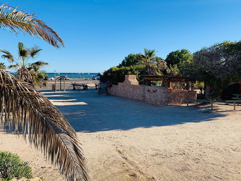 Shark Bay Cottages - Kingaroy Accommodation 11