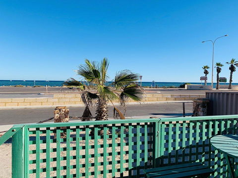 Shark Bay Cottages - Kingaroy Accommodation 14