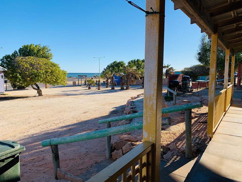 Shark Bay Cottages - Kingaroy Accommodation 2