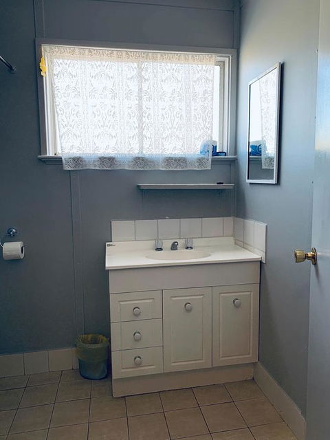 Shark Bay Cottages - Kingaroy Accommodation 16