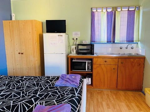 Shark Bay Cottages - Kingaroy Accommodation 22