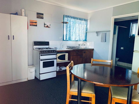 Shark Bay Cottages - Kingaroy Accommodation 29