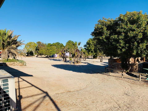 Shark Bay Cottages - Kingaroy Accommodation 13