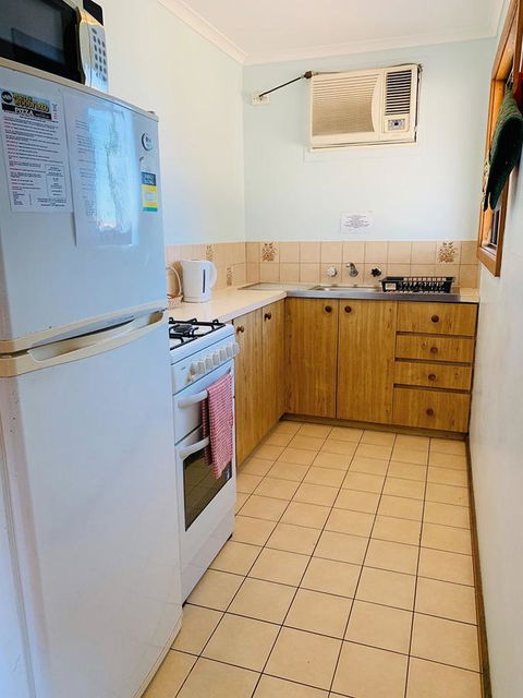 Shark Bay Cottages - Kingaroy Accommodation 3