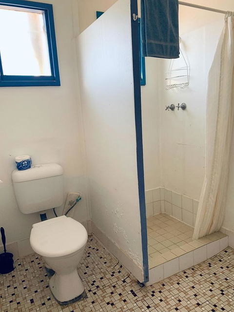 Shark Bay Cottages - Kingaroy Accommodation 23