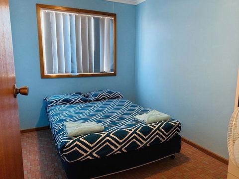 Shark Bay Cottages - Kingaroy Accommodation 4