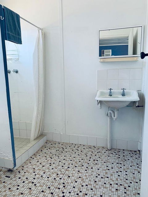 Shark Bay Cottages - Kingaroy Accommodation 25