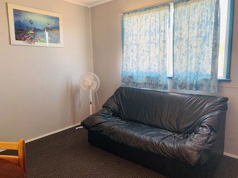 Shark Bay Cottages - Kingaroy Accommodation 26