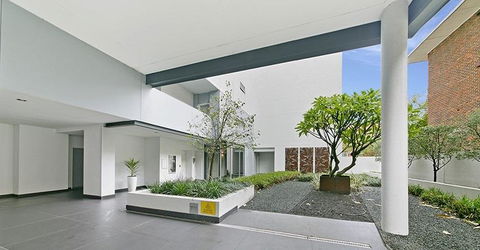 Scene Apartment 11 - Kingaroy Accommodation 27