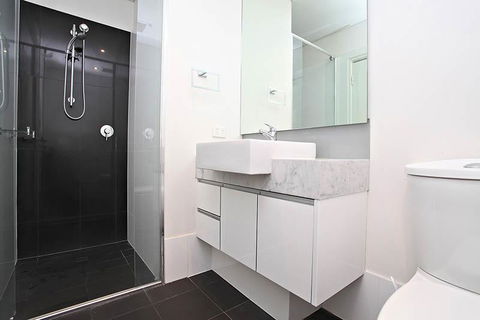 Scene Apartment 11 - Kingaroy Accommodation 13