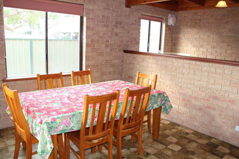 Kestrel Chalets - Kingaroy Accommodation 20
