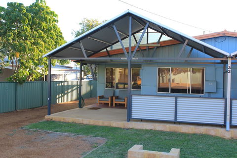 Kestrel Chalets - Kingaroy Accommodation 0