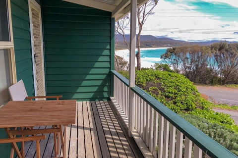 BINALONG BEACH COTTAGE Beachfront At Bay Of Fires Next To Restaurant - Kingaroy Accommodation 14